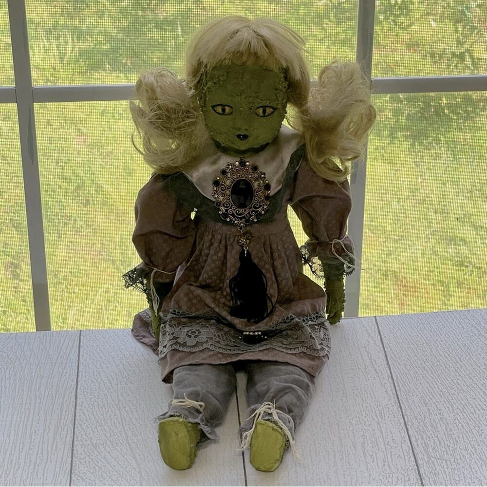 OOAK Reptilian Horror Porcelain Art Doll 17 Inch